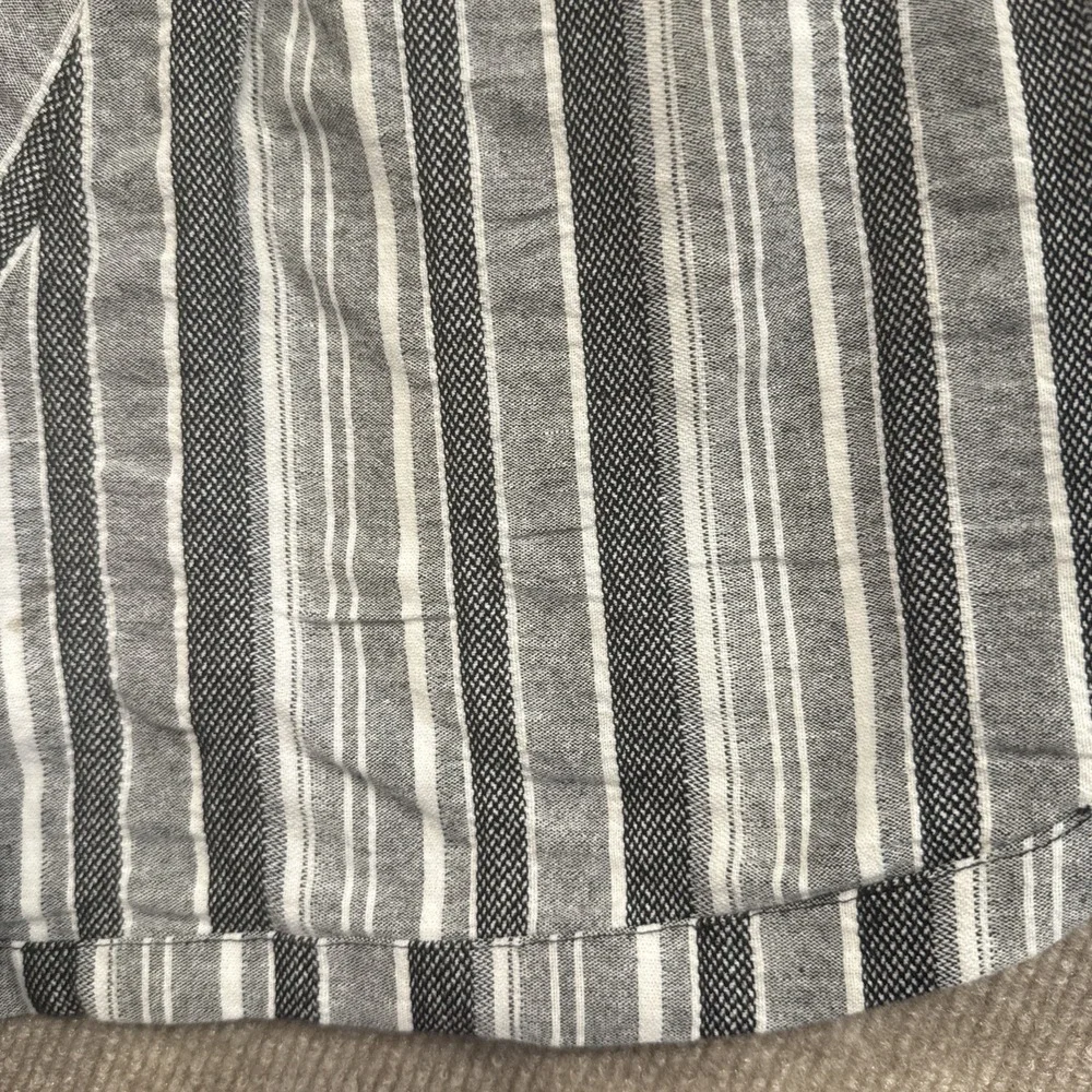 Roxy Cotton Beach Shorts Womens Medium Black White Striped Boho Pockets EUC - Picture 8 of 13